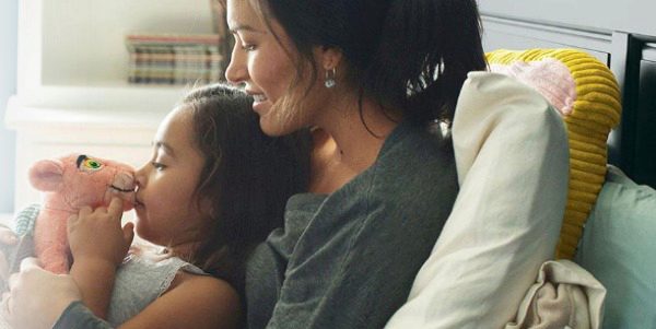 girl and mom